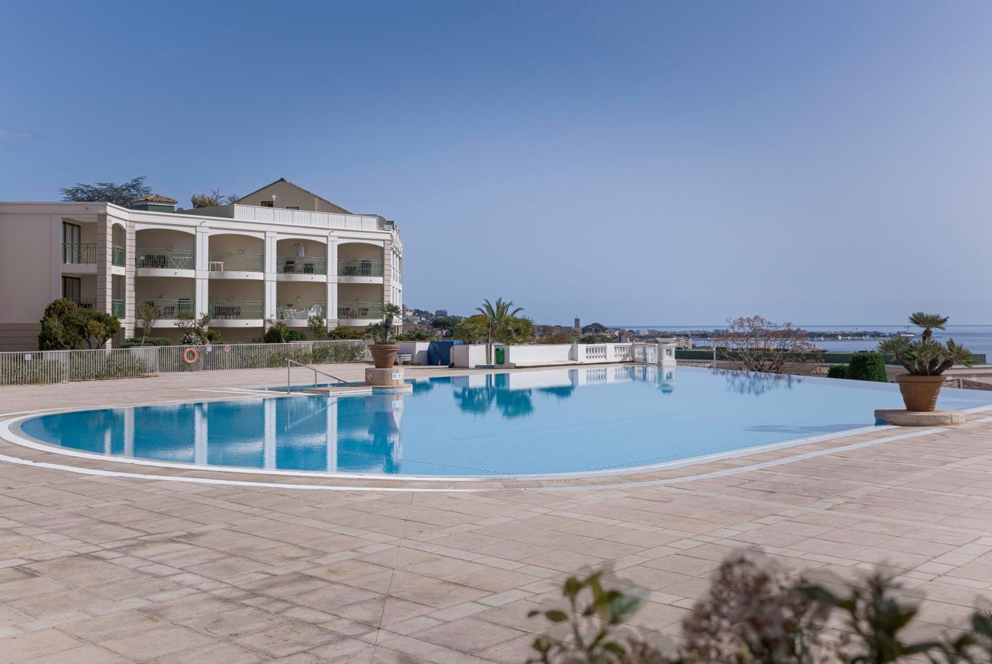 Cosy Francia - Terrasse, Piscine, Parking, Clim Appartement *